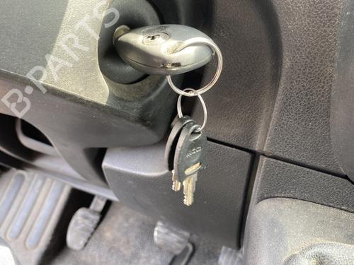 Fuse box RENAULT MASTER III Van (FV) 2.3 dCi 100 FWD (FV0A, FV0B, FV0G, FV0K, FV0H) | BP28519379E1 - Image 33