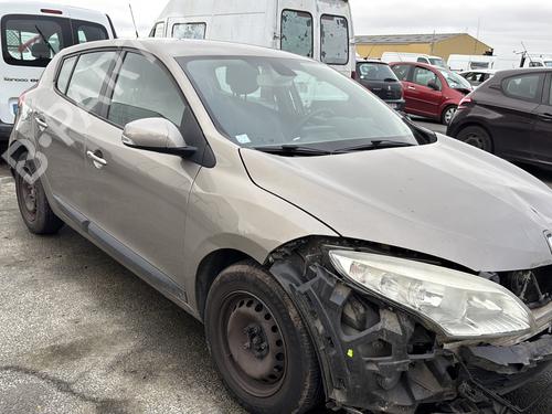 Fuse box RENAULT MEGANE III Hatchback (BZ0/1_, B3_) 1.5 dCi (BZ0C) | BP37452354E1 - Image 27