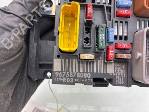 Used Fuse box Fuse box 37249689 37249689