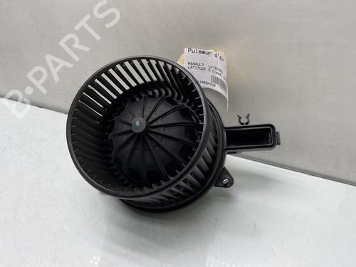 Heater blower motor RENAULT LATITUDE (L70_) 2.0 dCi 150 (L70H) | BP31212270M62