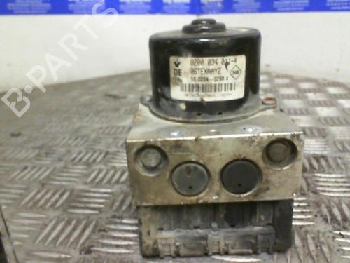 Used ABS pump RENAULT TWINGO I (C06_) 1.2 (C066, C068) (58 hp) 19986884