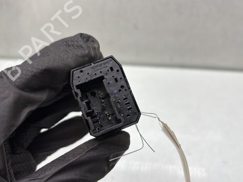 Used Mirror switch Mirror switch SUZUKI BALENO (FW, EW) 1.2 Hybrid (A1K412) (90 hp) 33609310 33609310