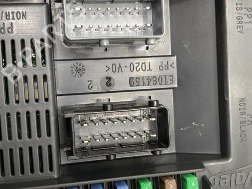 Fuse box PEUGEOT 308 II (LB_, LP_, LW_, LH_, L3_) 1.6 HDi / BlueHDi 115 | BP29141772E1 