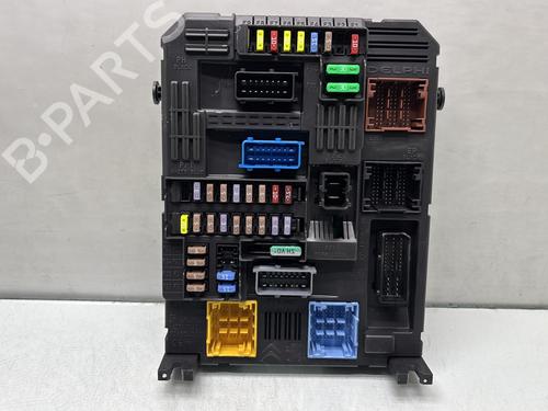 Used Fuse box PEUGEOT 308 II (LB_, LP_, LW_, LH_, L3_) 1.5 BlueHDi 130 (131 hp) 30082672