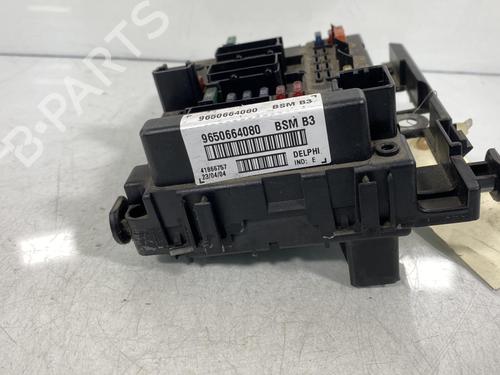 Zekeringkast PEUGEOT 307 (3A/C) 2.0 HDi 90 (90 hp) 20024249
