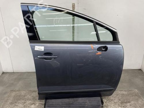 Used Right front door Right front door 28693300 28693300
