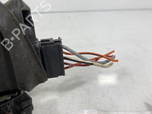 Used Front right lock RENAULT ESPACE II (J/S63_) 2.1 TD (J633, J634, J/S635, J/S63D) (88 hp) 25261790
