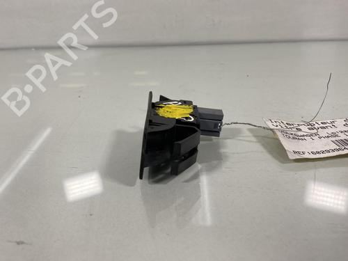 Used Right front window switch Right front window switch VW TOURAN (1T1, 1T2) 1.9 TDI (105 hp) 20010641 20010641