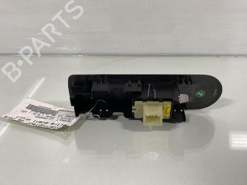 Used Right front window switch RENAULT CAPTUR I (J5_, H5_) 0.9 TCe 90 (90 hp) 20025506