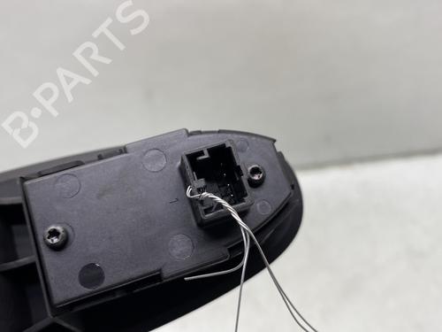 Used Right rear window switch Right rear window switch ALFA ROMEO 159 (939_) 1.9 JTDM 8V (939AXE1B, 939BXE1B, 939BXH1B) (115 hp) 24377226 24377226