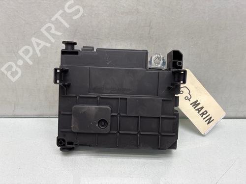 Used Fuse box Fuse box 37755717 37755717