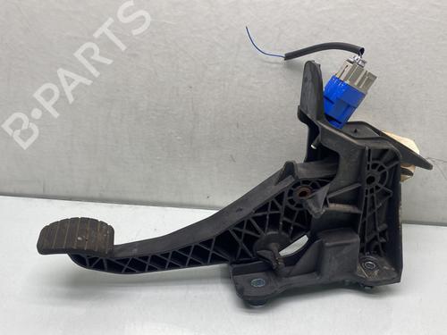 koblingspedal DACIA SANDERO II 1.2 (75 hp) 27631984