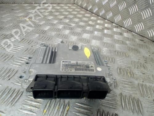 Used Engine control unit (ECU) Engine control unit (ECU) PEUGEOT 308 I (4A_, 4C_) 1.6 HDi (90 hp) 19996727 19996727