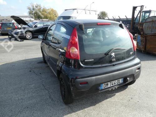 Brugte PEUGEOT 107 (PM_, PN_) 1.0 (68 hp) 4355312