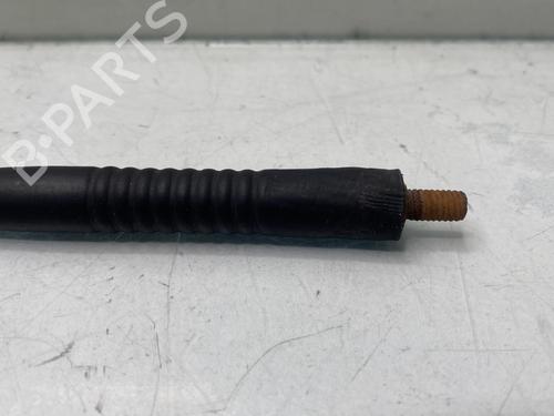Used Antenna/Base Antenna/Base RENAULT TWINGO I (C06_) 1.2 (C066, C068) (58 hp) 31915434 31915434