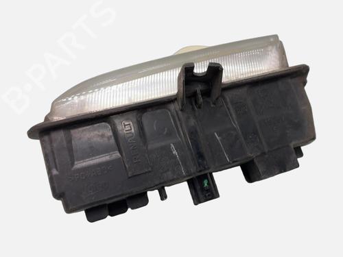 right-daytime-light-renault-captur-i-j5_-h5_-2013-40205302 main image