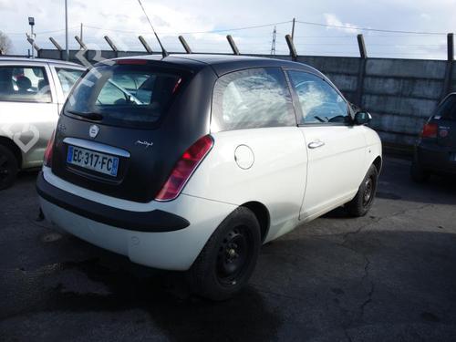 Windscreen washer tank LANCIA YPSILON (843_) 1.3 JTD (843.AXD11, 843.AXD1A) | BP20031524C113 