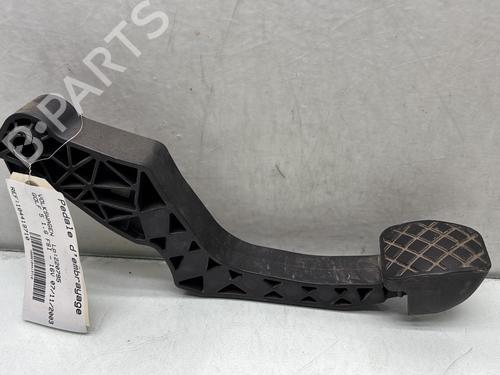 Used Clutch pedal VW GOLF V (1K1) 1.6 FSI (115 hp) 27663103