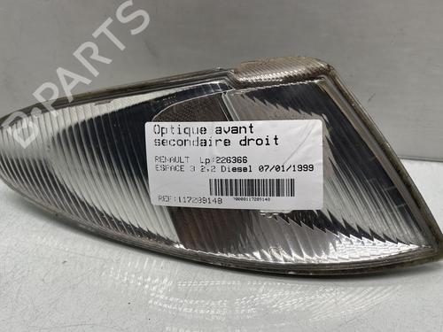 Clignotant avant droit RENAULT ESPACE III (JE0_) 2.2 12V TD (JE0E, JE0H, JE0P) (113 hp) 32339399