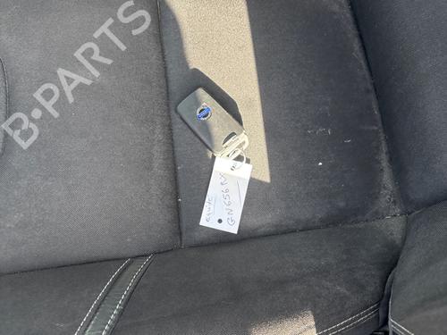 VOLVO V40 Hatchback (525) D2 4953413