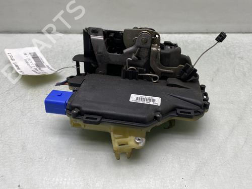 Used Front right lock VW POLO (9N_, 9A_) 1.4 TDI (75 hp) 24639821