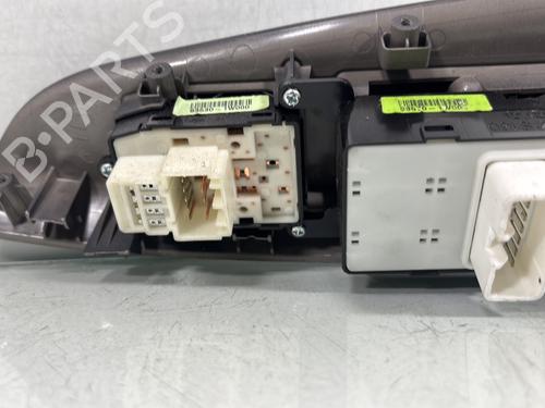 Left front window switch KIA RIO III (UB) 1.25 CVVT | BP29507405I27 