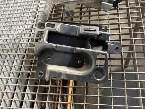 Used Rear bumper bracket PEUGEOT 208 II (UB_, UP_, UW_, UJ_) 1.2 PureTech 130 (131 hp) 27386442
