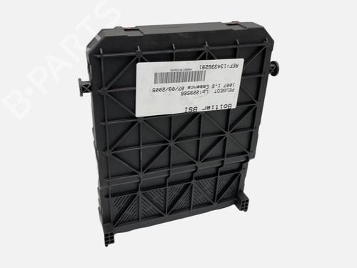 Used Fuse box Fuse box PEUGEOT 1007 (KM_) 1.6 16V (109 hp) 40085119 40085119