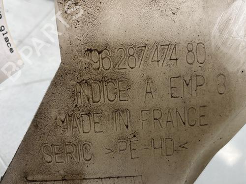 Used Windscreen washer tank Windscreen washer tank PEUGEOT 206+ (2L_, 2M_) 1.4 HDi eco 70 (68 hp) 34183296 34183296