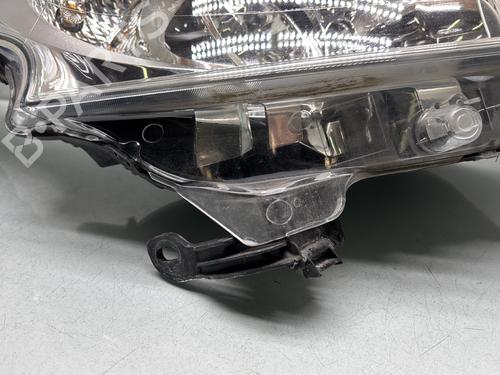 Right headlight PEUGEOT 208 I (CA_, CC_) 1.6 HDi | BP32263956C29