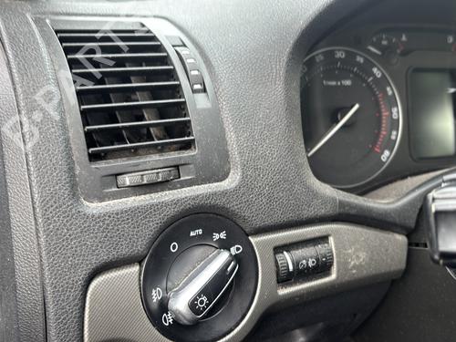 Left front window switch SKODA OCTAVIA II (1Z3) 1.9 TDI | BP33742702I27 - Image 25