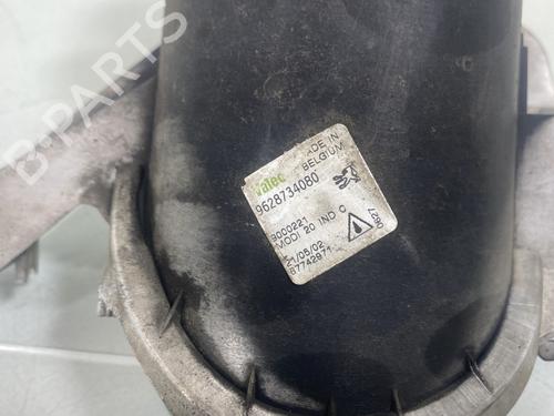 Used Left front fog light Left front fog light 32441412 32441412