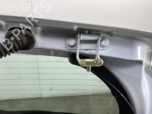 Używane Klapa tylna bagażnika RENAULT CLIO III (BR0/1, CR0/1) 1.5 dCi (C/BR0G, C/BR1G) (68 hp) 30546791