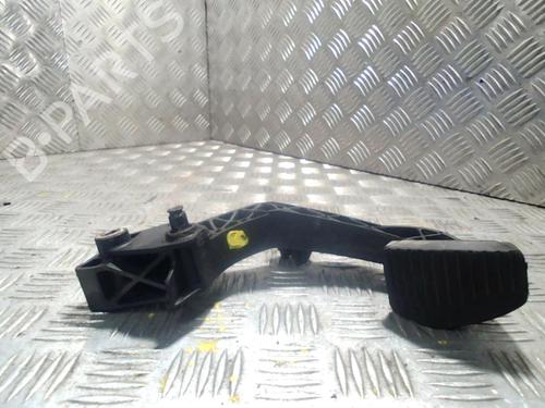 Used Clutch pedal CITROËN C4 I (LC_) 1.6 HDi (90 hp) 19996888