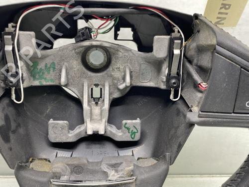 Used Steering wheel RENAULT MEGANE III Grandtour (KZ0/1) 1.5 dCi (KZ09, KZ0D, KZ1G, KZ29, KZ14, KZ1W, KZ10, KZ1F,... (110 hp) 21095652