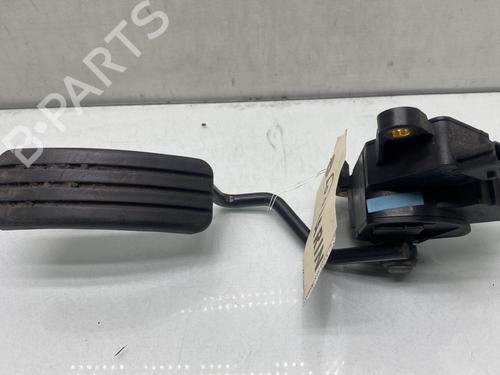 Pedal RENAULT CLIO III (BR0/1, CR0/1) 1.5 dCi (C/BR0G, C/BR1G) 8200297342