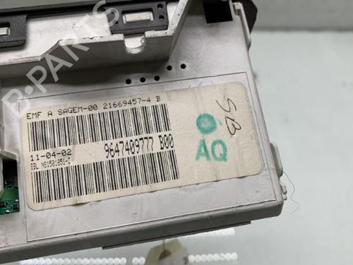 Used Display monitor PEUGEOT 206 Hatchback (2A/C) [1998-2012]  19963933