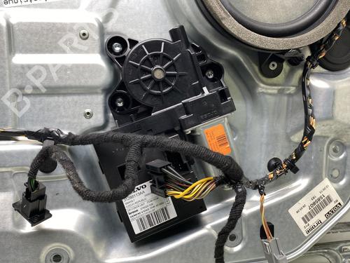 Used Front right window mechanism Front right window mechanism VOLVO V50 (545) 2.0 D (136 hp) 23076854 23076854