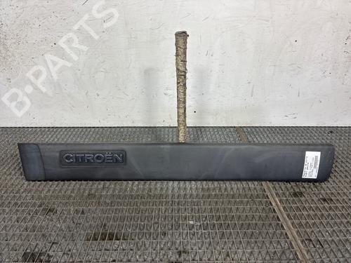 Used Door moulding trim Door moulding trim CITROËN BERLINGO / BERLINGO FIRST MPV (MF_, GJK_, GFK_) 1.6 HDI 90 (MF9HX) (90 hp) 34183329 34183329