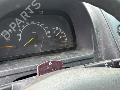 Right headlight MERCEDES-BENZ VITO Van (W638) 108 CDI 2.2 (638.094) | BP32386501C29