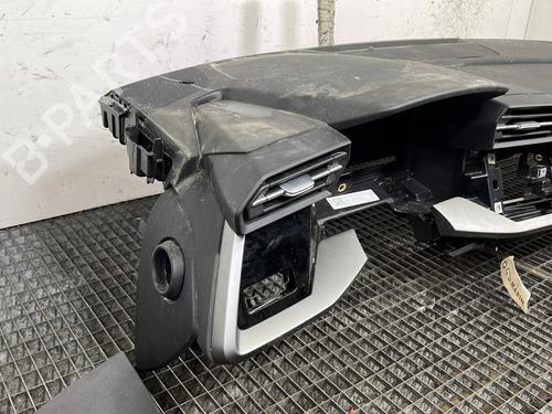 Dashboard AUDI A3 Sportback (8YA, 8YF) 35 TFSI Mild Hybrid | BP31906146C46