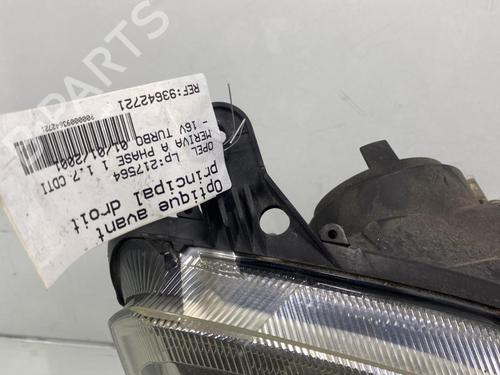 Used Right headlight OPEL MERIVA A MPV (X03) 1.4 16V Twinport LPG (E75) (90 hp) 21963627