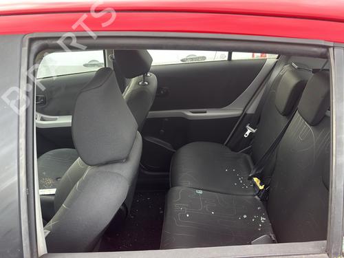 Seat buckle TOYOTA YARIS (_P9_) 1.0 VVT-i (KSP90_, KSP90R) | BP30878604I32 