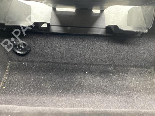 Used Glove box VW GOLF VI (5K1) 1.4 (80 hp) 21490975
