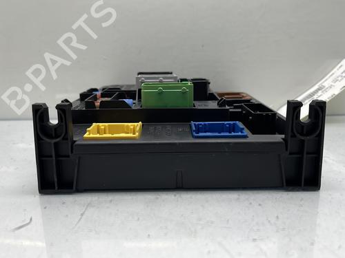 Used Fuse box Fuse box 22707834 22707834