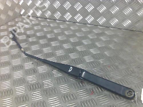 Used Front windshield wiper arm FORD FIESTA VI (CB1, CCN) 1.6 TDCi (95 hp) 19983831