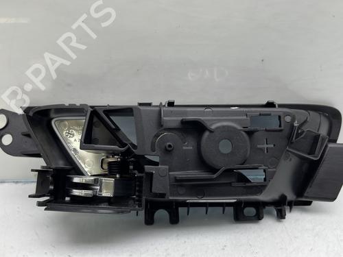 Used Front right interior door handle Front right interior door handle FORD FOCUS IV (HN) 1.0 EcoBoost (125 hp) 22608244 22608244