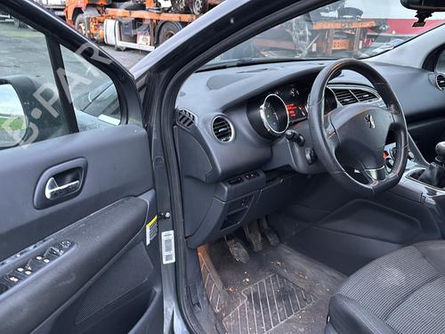 Front left lock PEUGEOT 5008 (0U_, 0E_) 1.6 HDi | BP24549560C98 