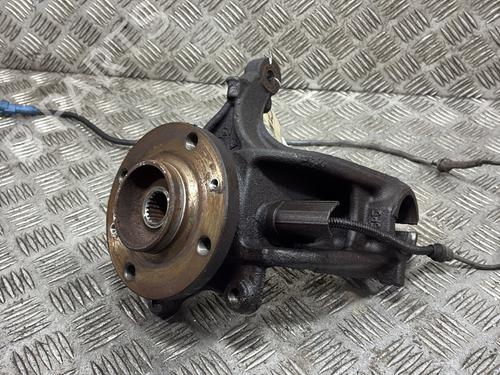Used Right front steering knuckle Right front steering knuckle PEUGEOT 207 (WA_, WC_) 1.4 (73 hp) 33858738 33858738
