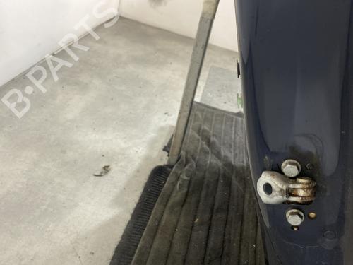 Used Left rear door Left rear door 21685342 21685342